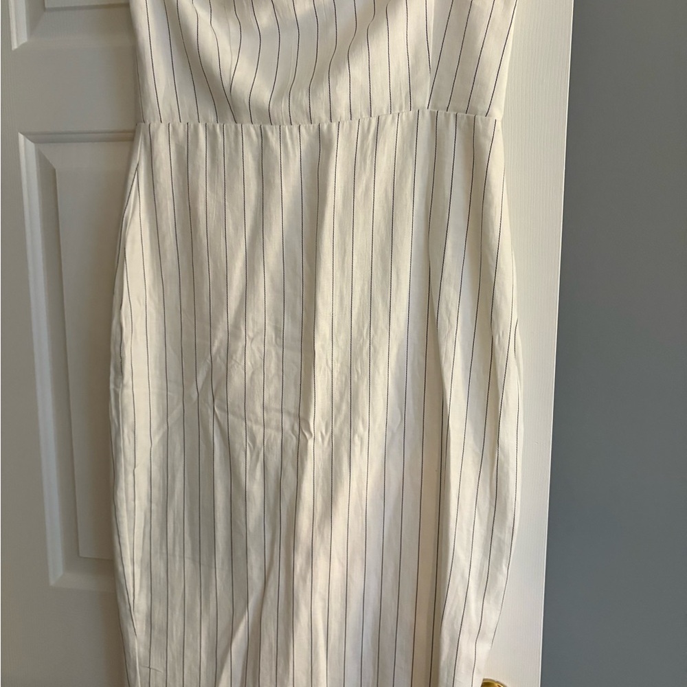 Forever 21 Cream Strapless Pleated Sheath Dress